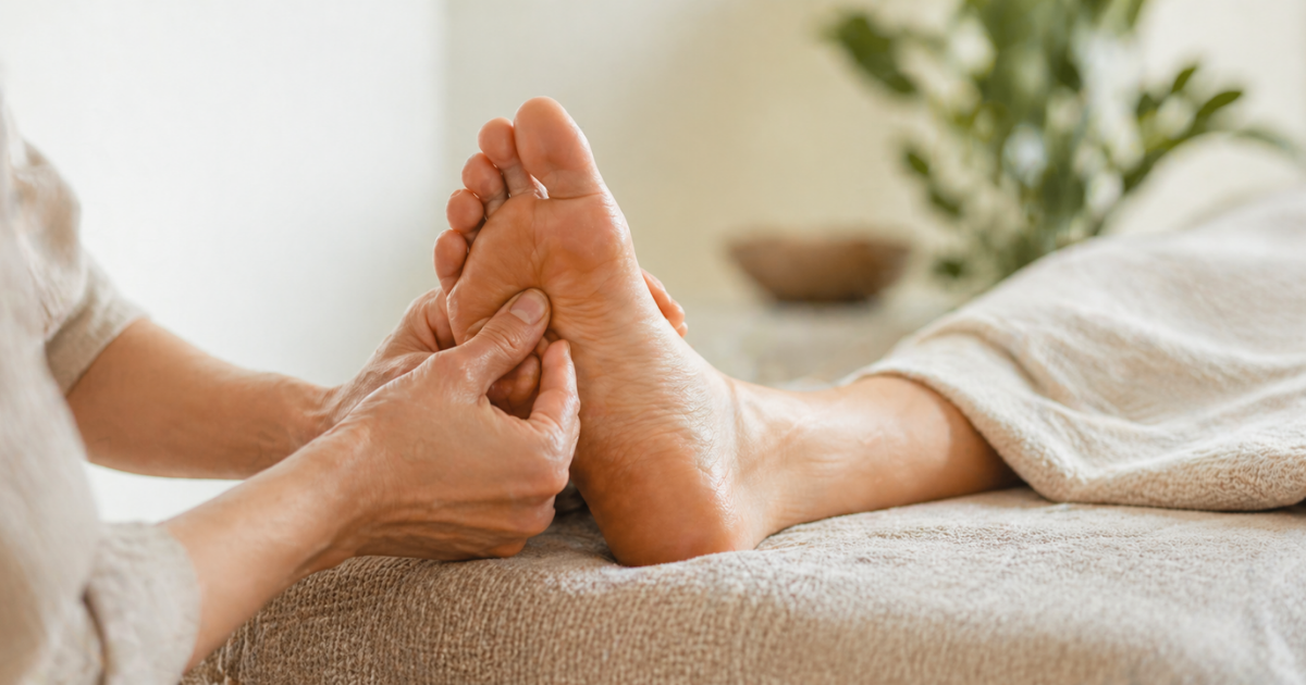 Reflexology: Benefits, Evidence & Safety Considerations